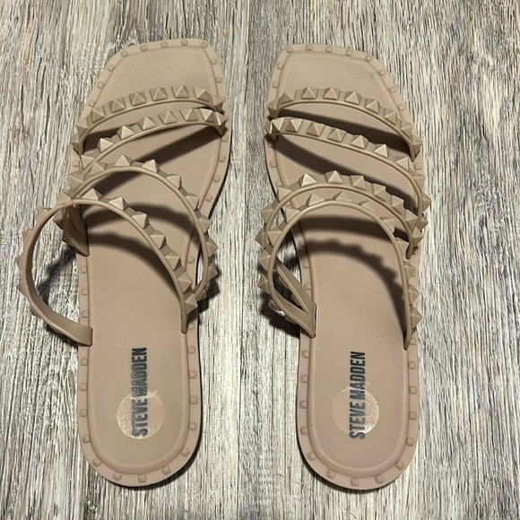 Steve Madden Shoes - HOST PICK New without tags Steve Madden Skylar-J Blush Sandals